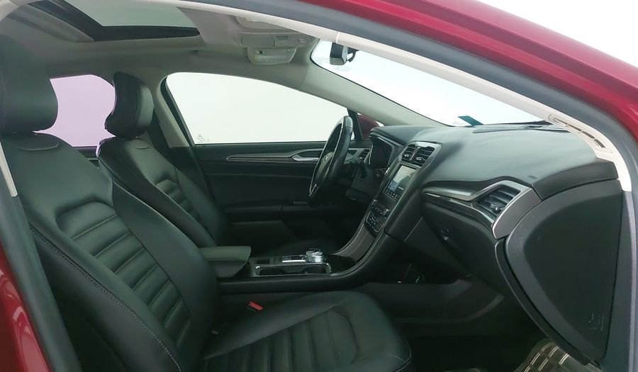 Ford Fusion 2.0 GTDI SE LUXURY PLUS NAV AT Sedan 2017