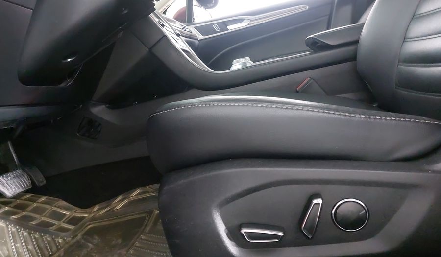 Ford Fusion 2.0 GTDI SE LUXURY PLUS NAV AT Sedan 2017