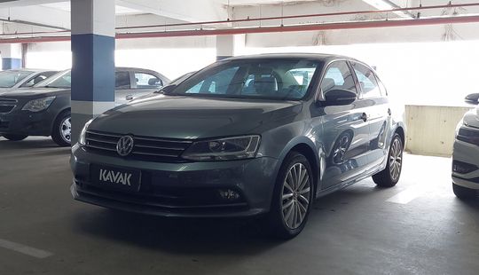 Volkswagen • Jetta