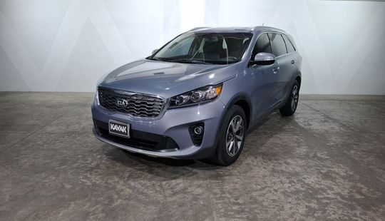 Kia • Sorento