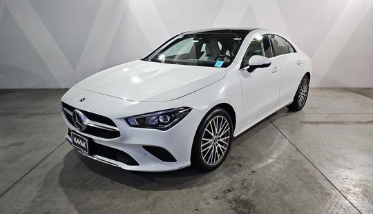Mercedes Benz • Clase CLA