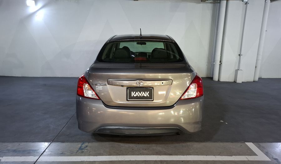 Nissan Versa 1.6 EXCLUSIVE AUTO Sedan 2017