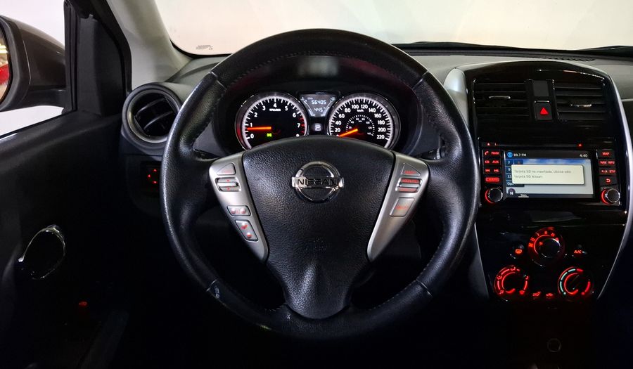 Nissan Versa 1.6 EXCLUSIVE AUTO Sedan 2017