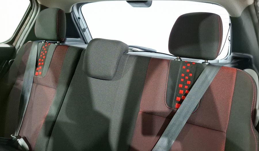 Renault Stepway 1.6 DYNAMIQUE MEDIA NAV MT Hatchback 2015