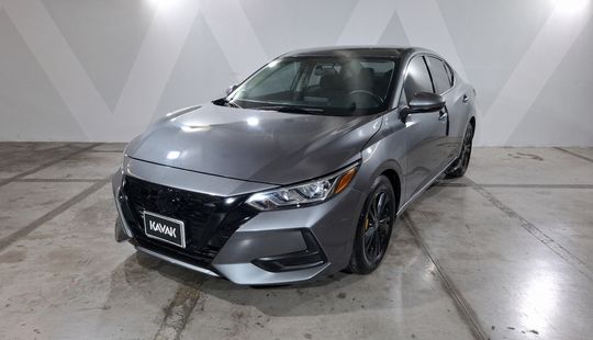 Nissan • Sentra