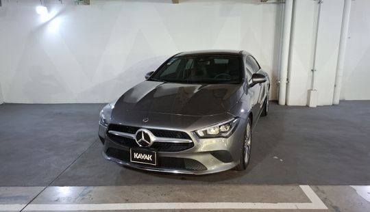 Mercedes Benz • Clase CLA