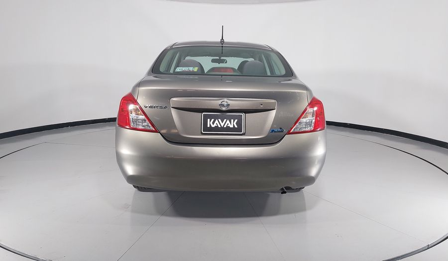 Nissan Versa 1.6 ADVANCE TA AC Sedan 2012