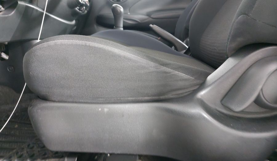 Nissan Versa 1.6 ADVANCE TA AC Sedan 2012