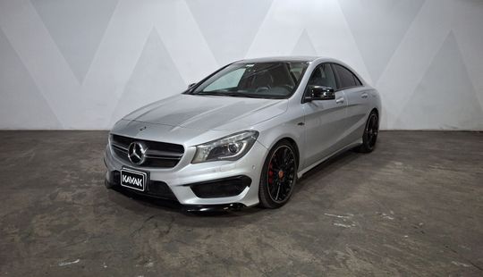 Mercedes Benz • Clase CLA