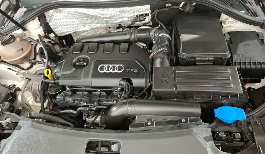 Audi Q3 2.0 LUXURY 211 HP S TRONIC Suv 2015