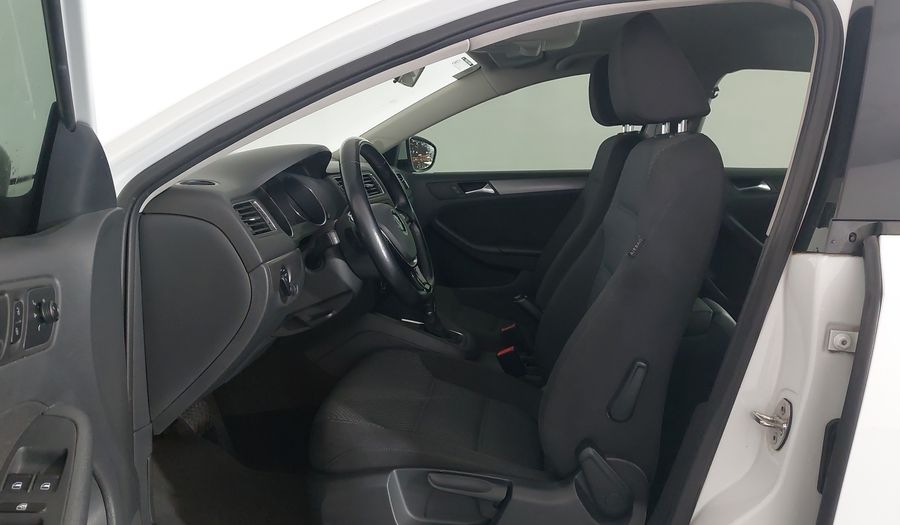 Volkswagen Jetta COMFORTLINE Sedan 2016