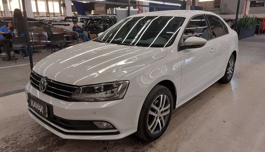 Volkswagen • Jetta