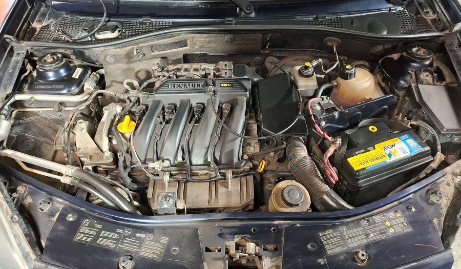 Renault Sandero 1.6 16V Hatchback 2010