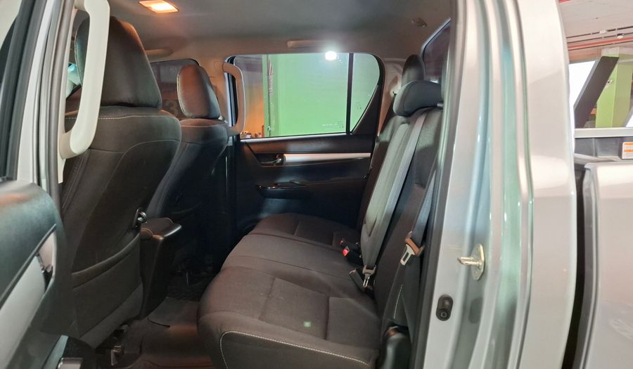 Toyota Hilux 2.4 TDI SR AUTO C/D Pickup 2024