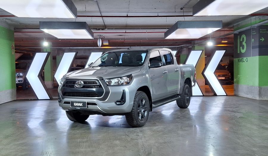 Toyota Hilux 2.4 TDI SR AUTO C/D Pickup 2024
