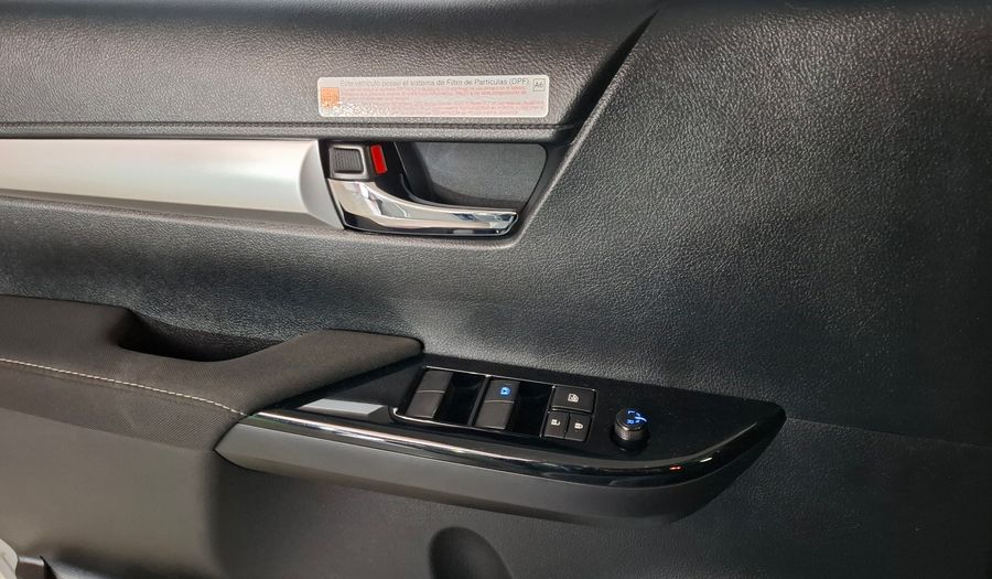 Toyota Hilux 2.4 TDI SR AUTO C/D Pickup 2024