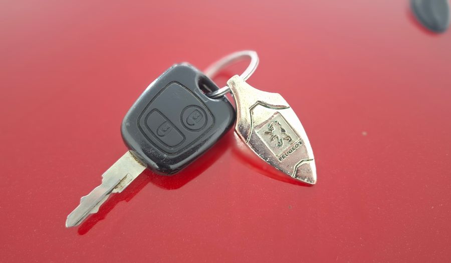 Peugeot 207 1.4 COMPACT ALLURE MT Hatchback 2012