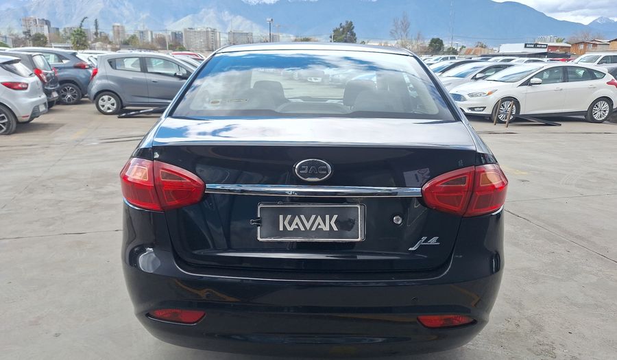 Jac J4 1.5 COMFORT Sedan 2021