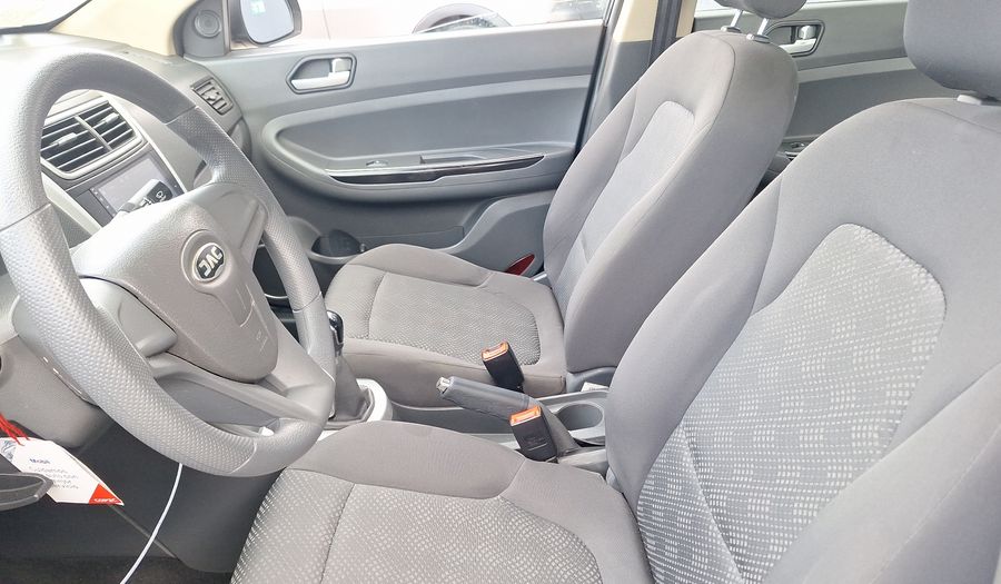 Jac J4 1.5 COMFORT Sedan 2021