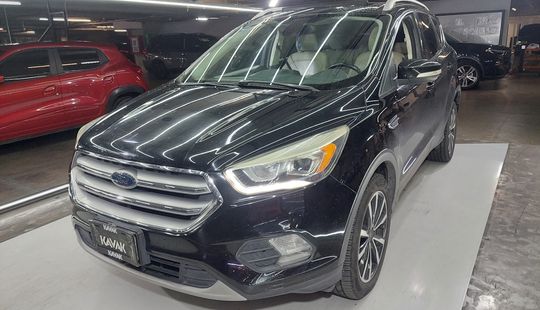 Ford • Escape
