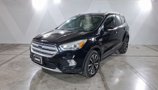Ford • Escape