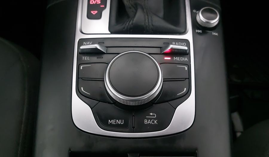 Audi A3 1.4 TFSI AMBIENTE S TRONIC Sedan 2015