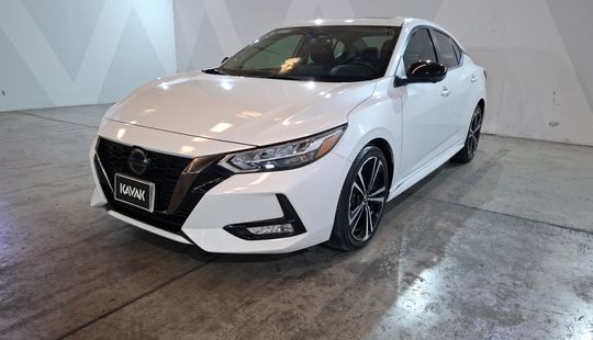 Nissan • Sentra