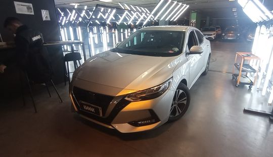 Nissan • Sentra