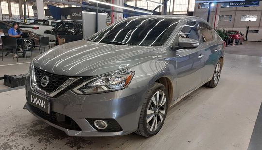 Nissan • Sentra
