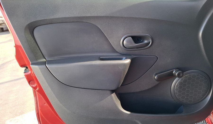 Renault Sandero 1.6 EXPRESSION Hatchback 2017