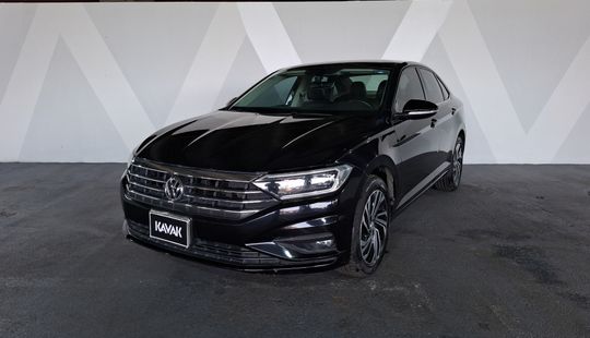 Volkswagen • Jetta