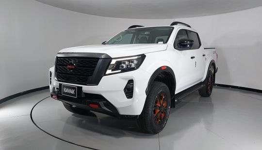 Nissan • Frontier