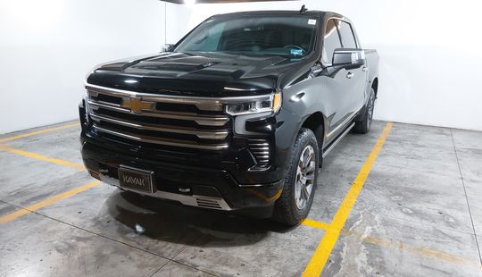 Chevrolet • Cheyenne
