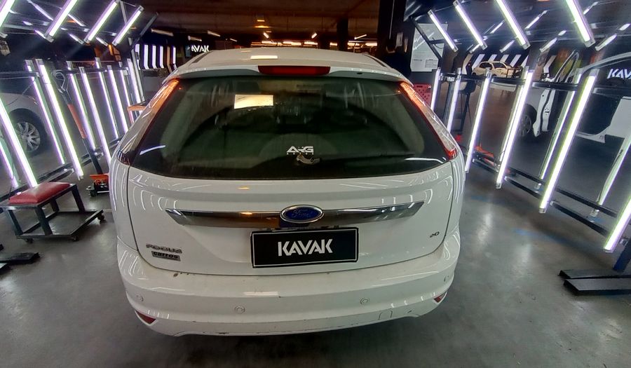 Ford Focus Ii 2.0 GHIA Hatchback 2012