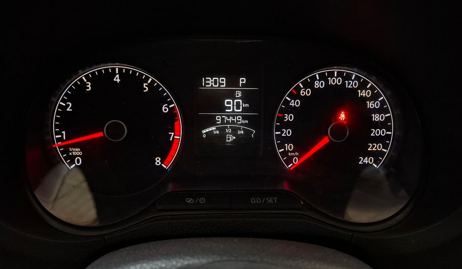 Volkswagen Polo 1.6 COMFORTLINE TIPTRONIC Sedan 2015