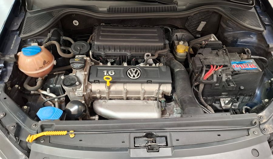 Volkswagen Polo 1.6 COMFORTLINE TIPTRONIC Sedan 2015