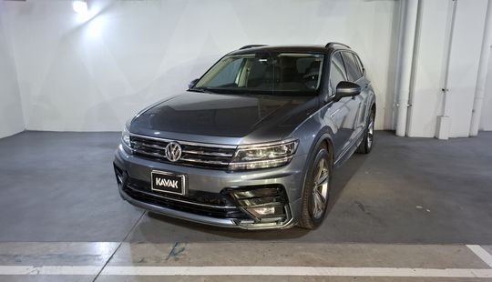 Volkswagen • Tiguan