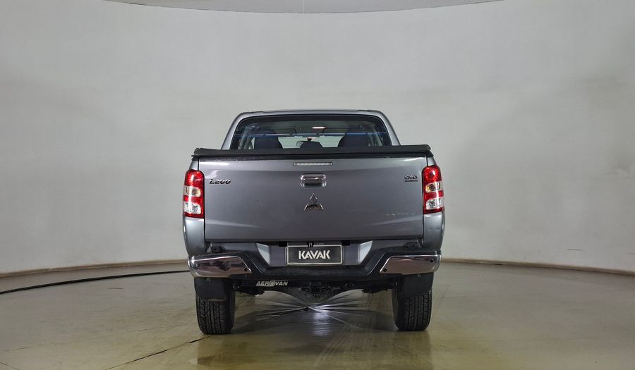 Mitsubishi L200 2.4 TD KATANA DC CR WF Pickup 2017