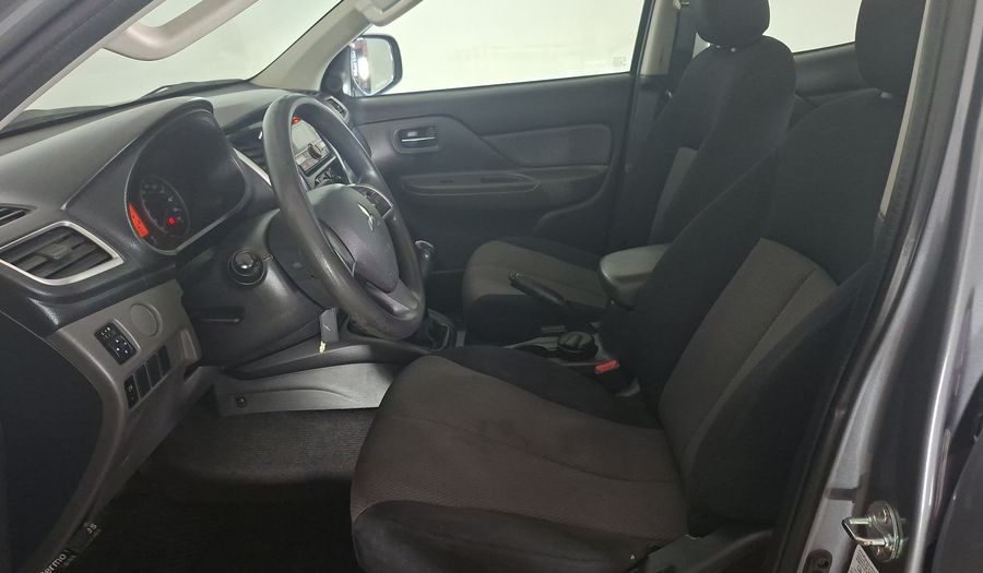 Mitsubishi L200 2.4 TD KATANA DC CR WF Pickup 2017