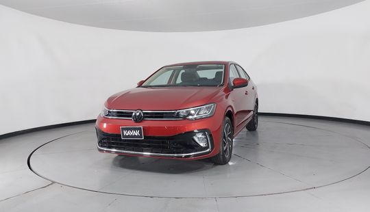 2023 • 22,494 km • Automático