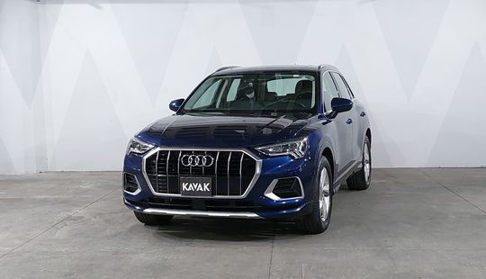 Audi • Q3