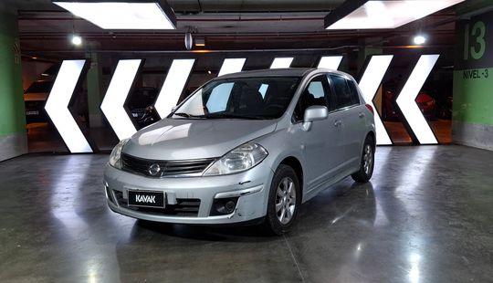 Nissan • Tiida