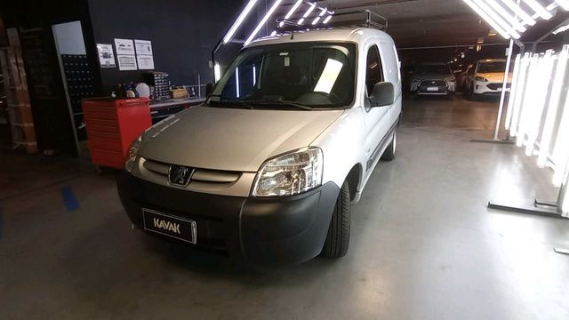 Peugeot • Partner