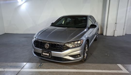 Volkswagen • Jetta
