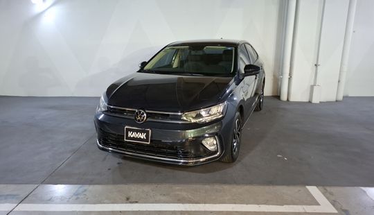 2023 • 30,585 km • Automático