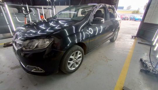 Renault • Logan