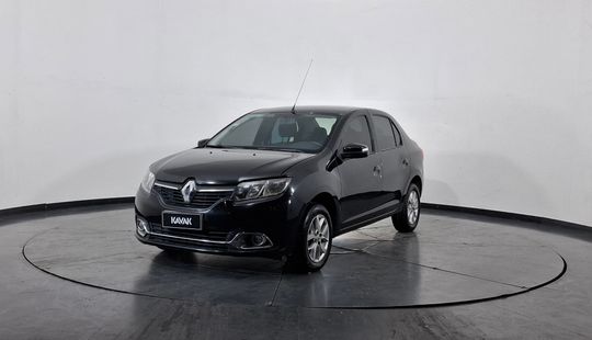 Renault • Logan