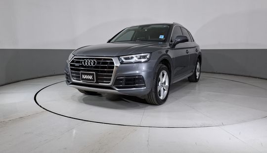 Audi • Q5