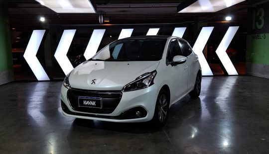 Peugeot • 208