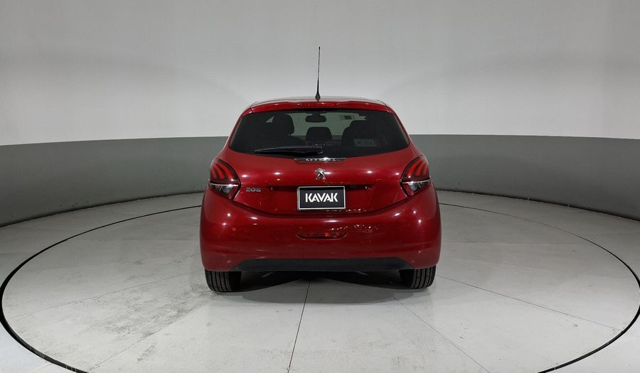 Peugeot 208 1.6 FELINE AT Hatchback 2017